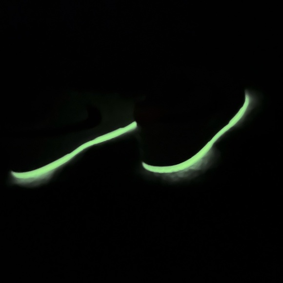 Nike dunk volt splash!BRAND NEW!! Size 11  combo w/ Nike volt slides sz 12! Rare - Picture 5 of 15